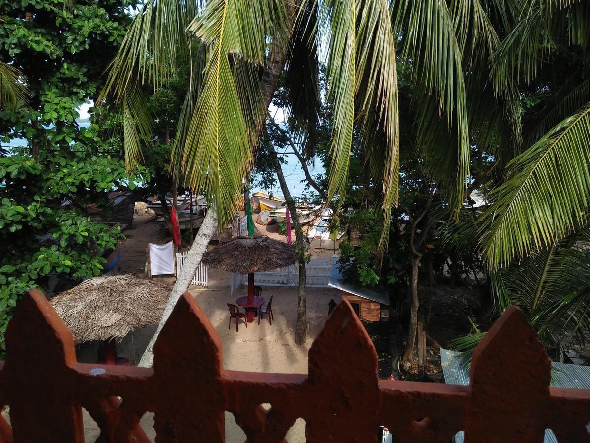 Parei Beach Inn Tangalle Extérieur photo